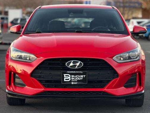 2019 Hyundai Veloster 2