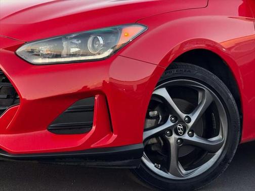 2019 Hyundai Veloster 2