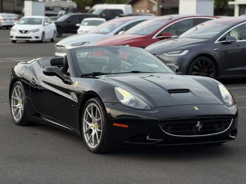 2010 Ferrari California Base