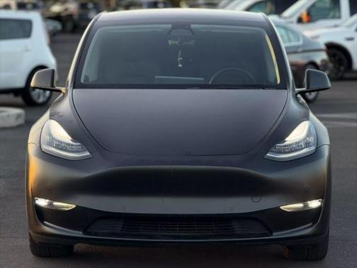 2022 Tesla Model Y Long Range Dual Motor All-Wheel Drive
