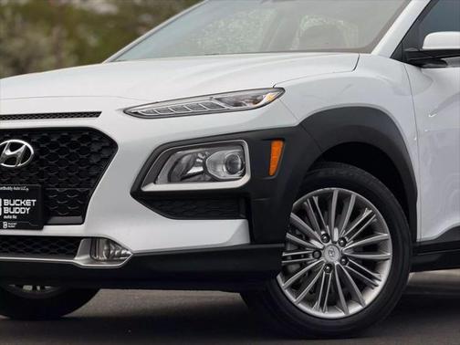 2020 Hyundai KONA SEL Plus