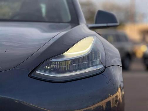 2018 Tesla Model 3 Performance