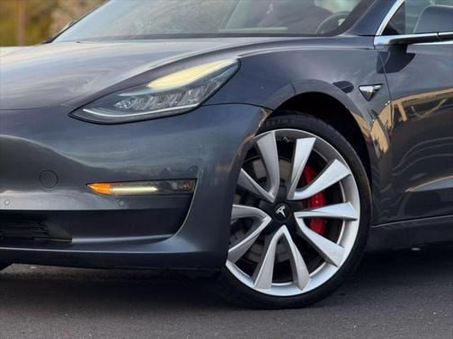 2018 Tesla Model 3 Performance