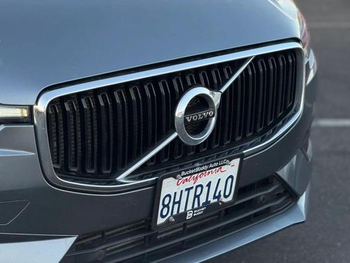 2018 Volvo XC60 T6 Momentum