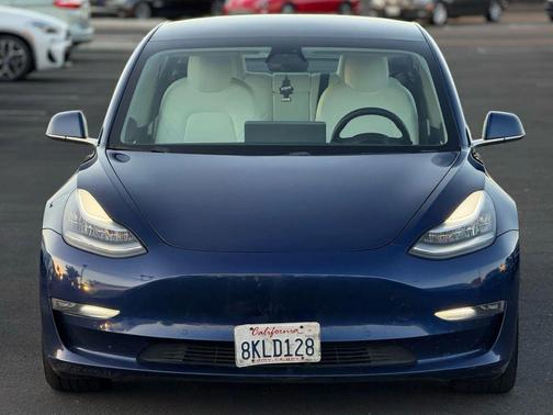 2019 Tesla Model 3 Long Range