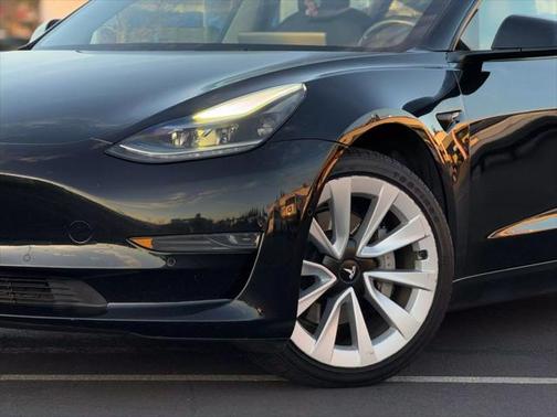 2022 Tesla Model 3 Standard Range