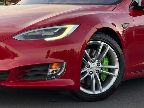 2016 Tesla Model S 75D