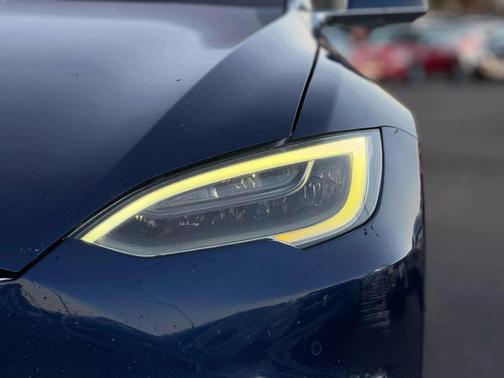2017 Tesla Model S 90D