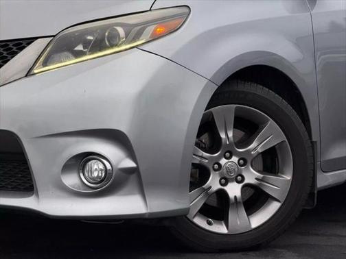 2017 Toyota Sienna SE Premium