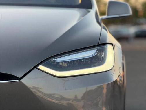 2016 Tesla Model X 90D