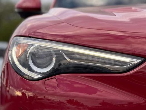 2018 Alfa Romeo Stelvio Ti Sport