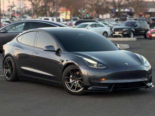 2021 Tesla Model 3 Standard Range Plus