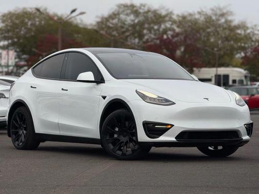 2021 Tesla Model Y Long Range Dual Motor All-Wheel Drive