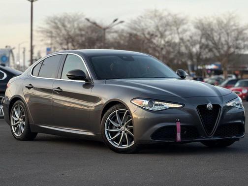 2017 Alfa Romeo Giulia Base