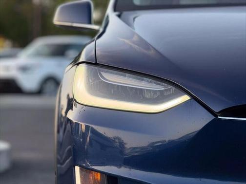 2018 Tesla Model X 75D