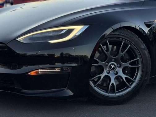 2021 Tesla Model S Plaid