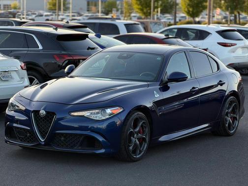 Montecarlo Blue Metallic 2017 Alfa Romeo Giulia Quadrifoglio