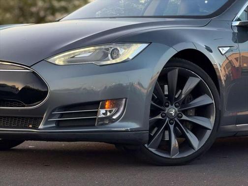 2012 Tesla Model S Performance