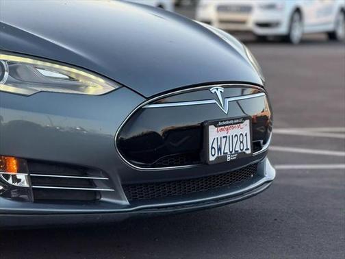 2012 Tesla Model S Performance