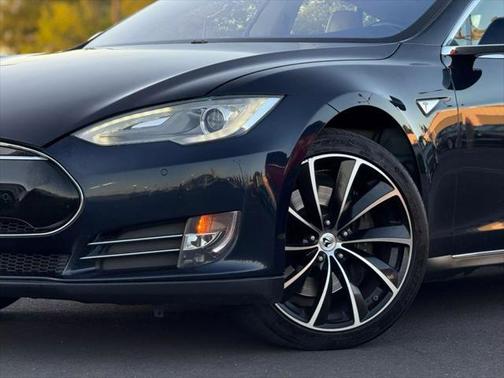 2013 Tesla Model S Performance