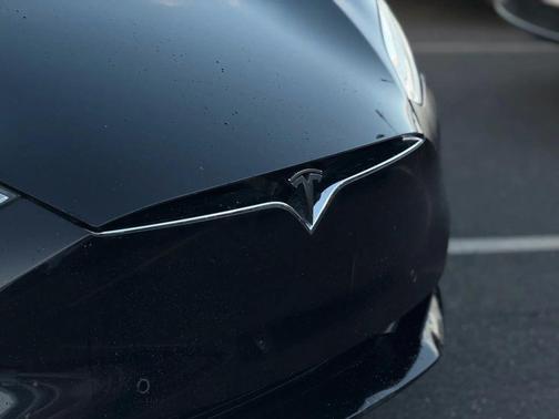 2016 Tesla Model S 75D