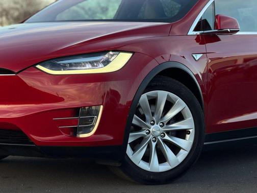 2016 Tesla Model X 75D