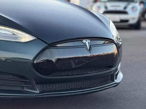 2013 Tesla Model S Performance