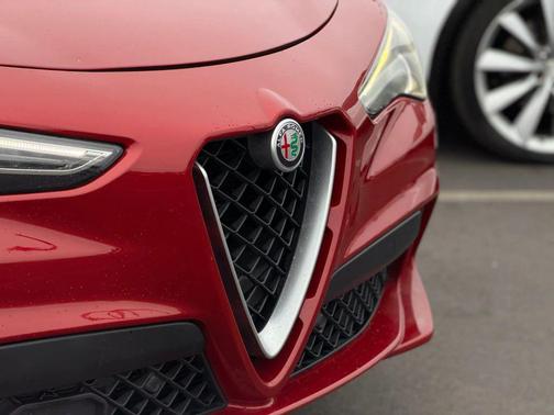 2018 Alfa Romeo Stelvio Ti Sport