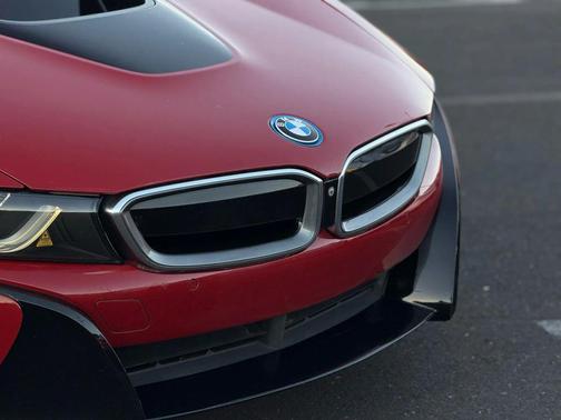 2017 BMW i8 Coupe 2D