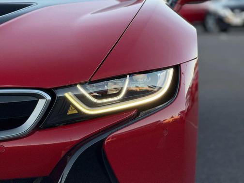 2017 BMW i8 Coupe 2D