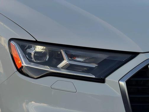 2021 Audi Q7 45 Premium