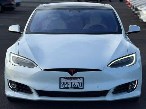 2017 Tesla Model S 75D
