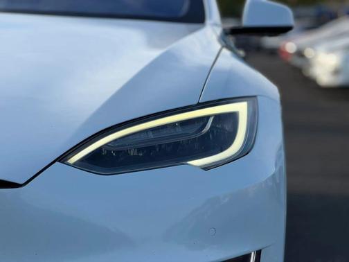 2017 Tesla Model S 75D