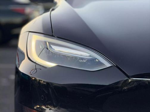 2017 Tesla Model S 75D