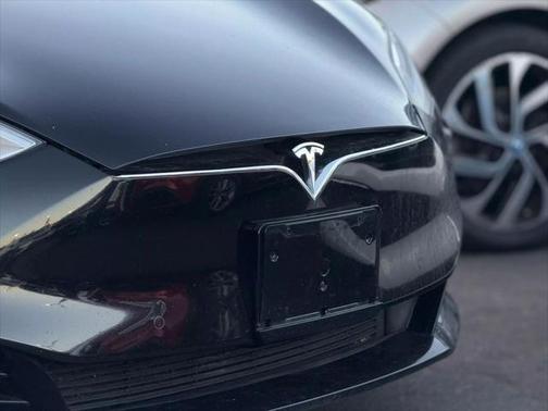 2017 Tesla Model S 75D