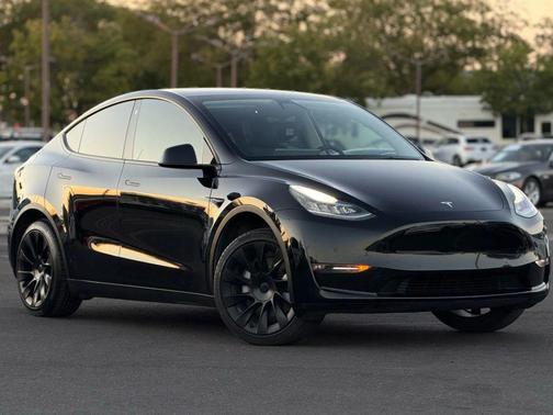 2021 Tesla Model Y Standard Range Rear-Wheel Drive