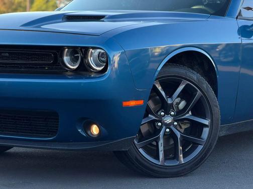 Frostbite 2023 Dodge Challenger SXT