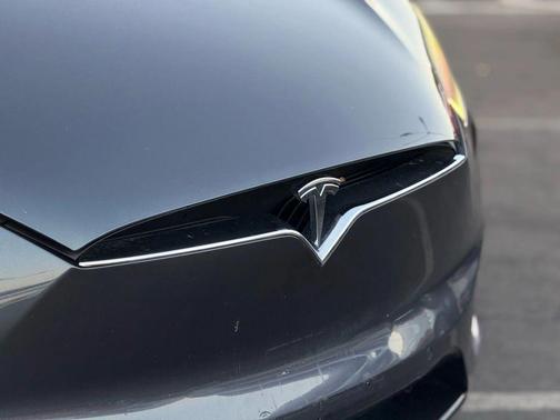 2016 Tesla Model X 90D Sport Utility 4D