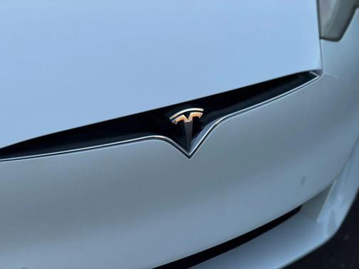 2016 Tesla Model S 75D