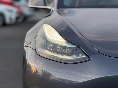 2019 Tesla Model 3 Standard Range