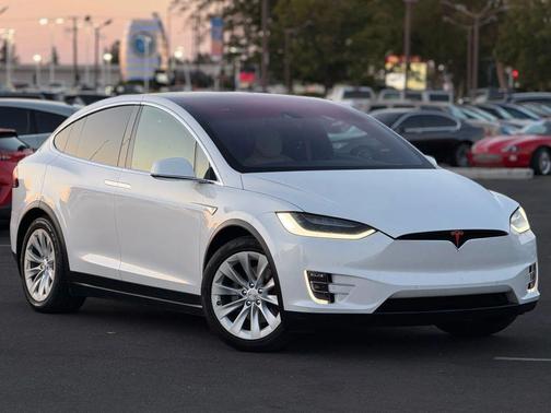 2016 Tesla Model X P100D