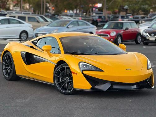 2016 McLaren 570S Coupe 2D