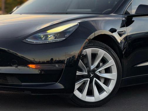 2022 Tesla Model 3 Standard Range