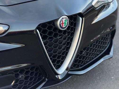 2017 Alfa Romeo Giulia Base
