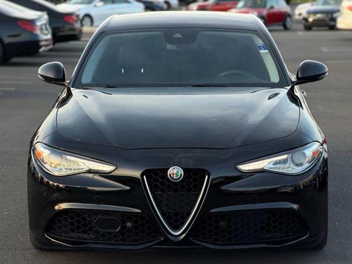 2017 Alfa Romeo Giulia Base