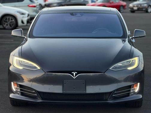2016 Tesla Model S P90D