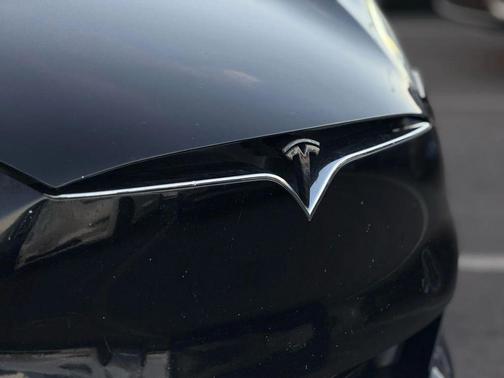 2016 Tesla Model S 75D