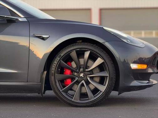 2020 Tesla Model 3 Performance