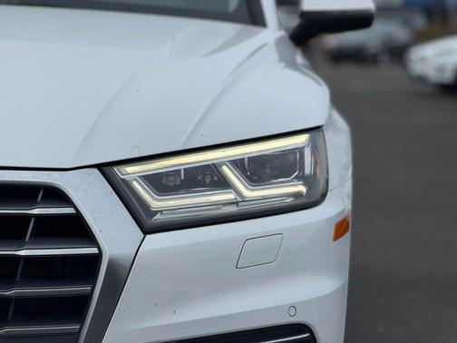 2018 Audi Q5 2.0T Tech Premium