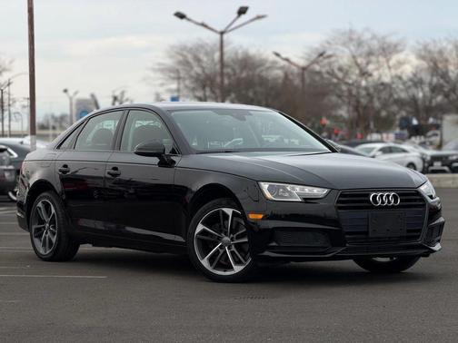 2019 Audi A4 40 Titanium Premium
